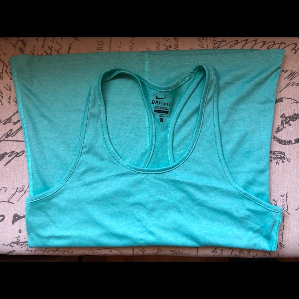Nike tank